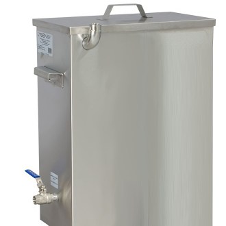 Wachsschmelzer zur Herstellung von Kerzen mit Wassermantel und isoliertem Deckel