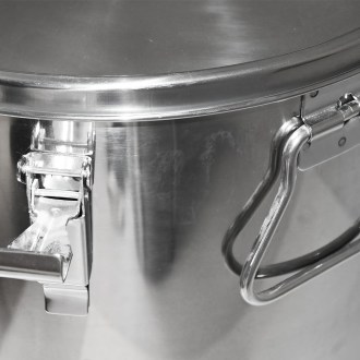 Abfüllkübel 25 kg Mellarius MaxiLine aus Edelstahl und vier Spannverschlüssen