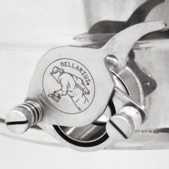 Abfüllkübel 25 kg aus Rostfrei-Quetschhahn und Spannverschlüssen Mellarius