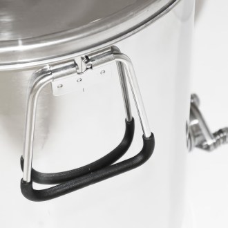 Abfüllkübel 35 kg aus Edelstahl und drei Spannverschlüssen Mellarius